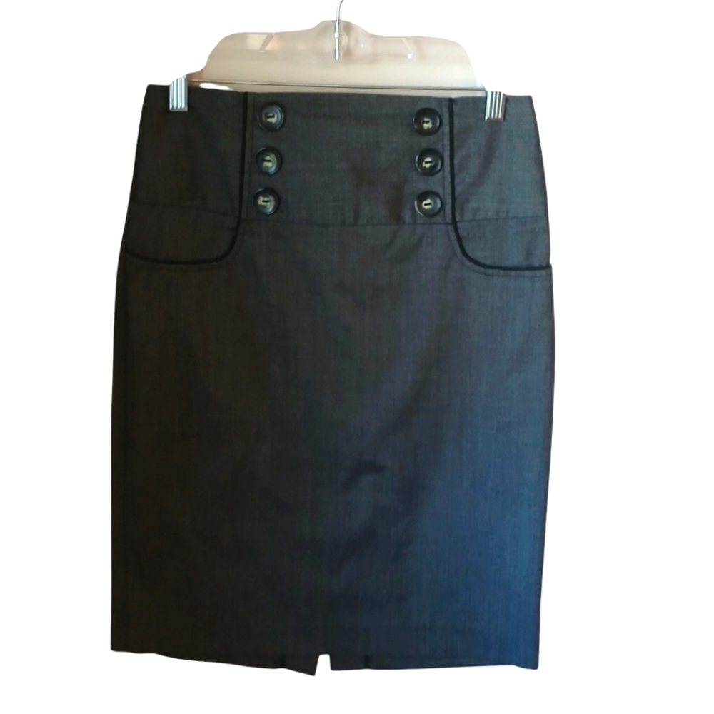 Byline By Byer Junior's Gray Pencil Skirt With Button Detail And Back Slit Sz 7